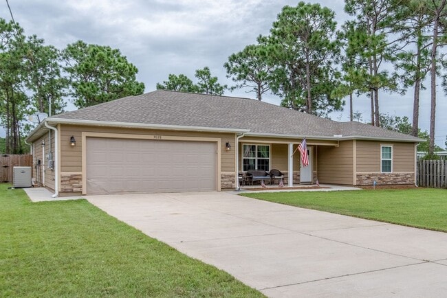 9078 Deer Ln in Navarre, FL - Building Photo - Building Photo