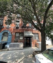 413 E 82nd St in New York, NY - Building Photo