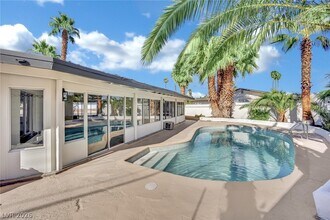 2325 Sombrero Dr in Las Vegas, NV - Building Photo - Building Photo
