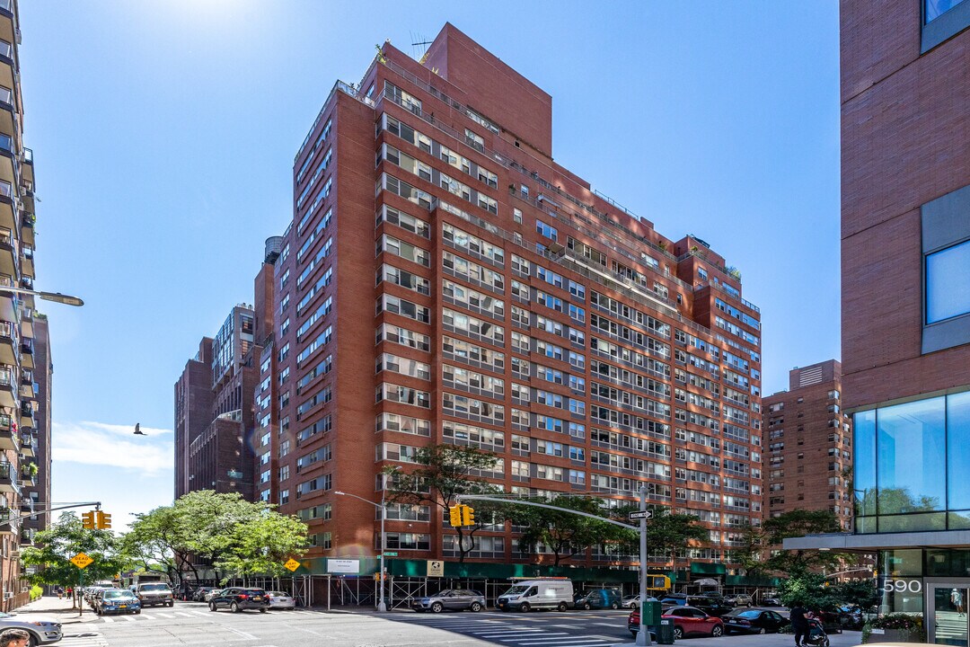 75 East End Ave in New York, NY - Foto de edificio