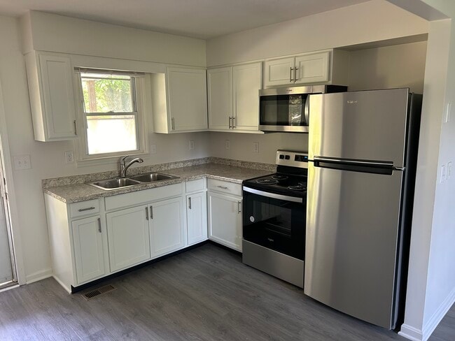 6440 Highway 135 NE, Unit Duplex A