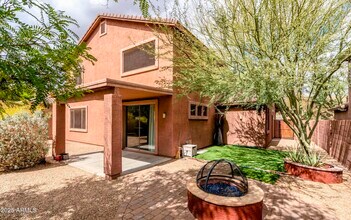 8339 W Molly Ln in Peoria, AZ - Foto de edificio - Building Photo