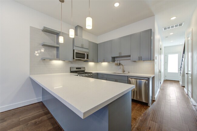 8964 Zurcher Ln in Houston, TX - Building Photo - Building Photo