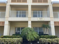 1035 Tarpon Cove Dr in Naples, FL - Foto de edificio - Building Photo