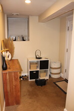 79 Foster St, Unit B in Boston, MA - Building Photo - Building Photo