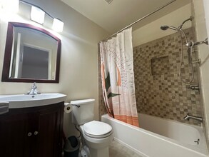 8xxx Barrett Rd in Fort Washington, MD - Foto de edificio - Building Photo