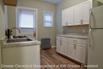 Kensington in Cleveland, OH - Building Photo - Interior Photo