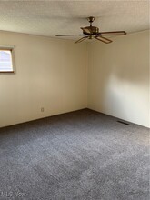 356 Eldon Dr NW in Warren, OH - Building Photo - Building Photo
