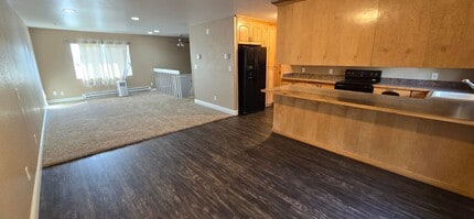 300 W Redwood St in Gillette, WY - Building Photo - Building Photo