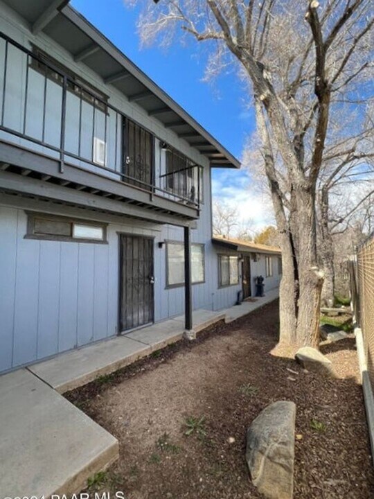 214 Madison Ave in Prescott, AZ - Building Photo