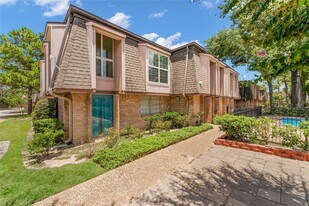 12633 Memorial Dr in Houston, TX - Building Photo