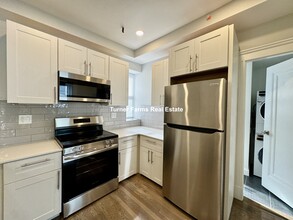 30 Peterborough St, Unit 17 in Boston, MA - Building Photo - Building Photo