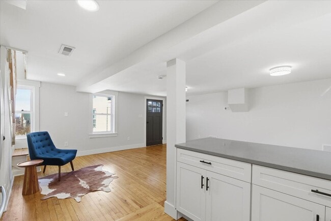 305 W Broadway in Red Lion, PA - Building Photo - Building Photo