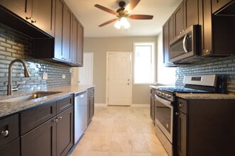 3422 W Grenshaw St, Unit 3422 W Grenshaw St, Chica in Chicago, IL - Building Photo - Building Photo