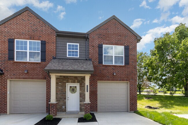 2301 Point Pl in Hebron, KY - Building Photo - Building Photo