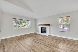 827 Stetson Way in Galt, CA - Building Photo - Building Photo