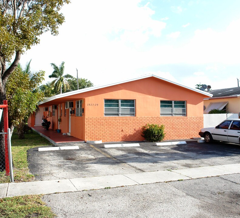 1923-1929 Lee St in Hollywood, FL - Building Photo