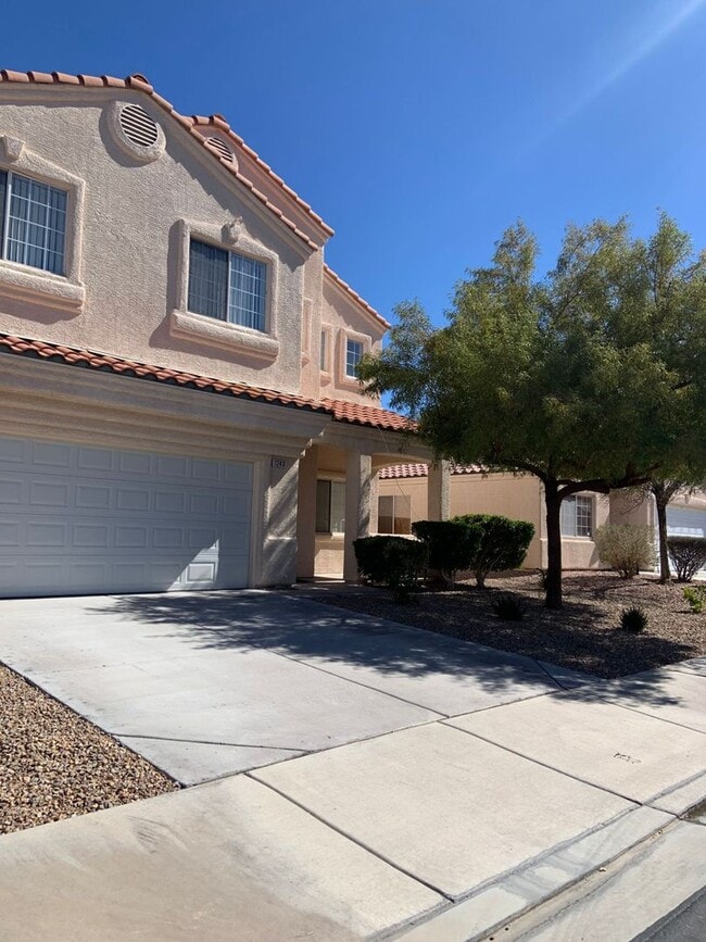 1240 Emerald Crest Ave in Henderson, NV - Foto de edificio - Building Photo