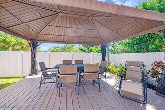 730 95th Ave N in Naples, FL - Building Photo - Building Photo