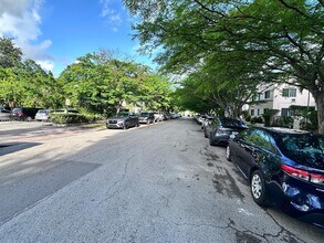 215 Zamora Ave in Coral Gables, FL - Building Photo - Building Photo