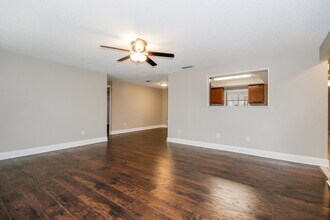 602 Cedar Grove Dr in Brandon, FL - Building Photo - Building Photo