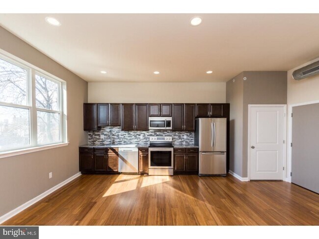 property at 2418 Frankford Ave