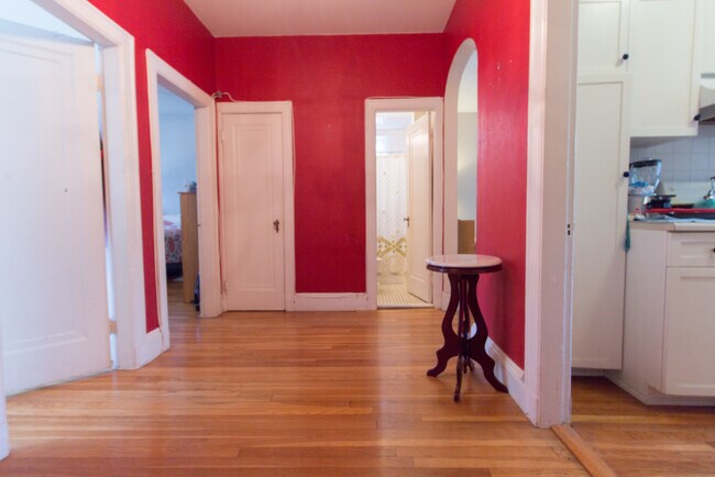116 Englewood Ave, Unit 1 in Boston, MA - Foto de edificio - Building Photo