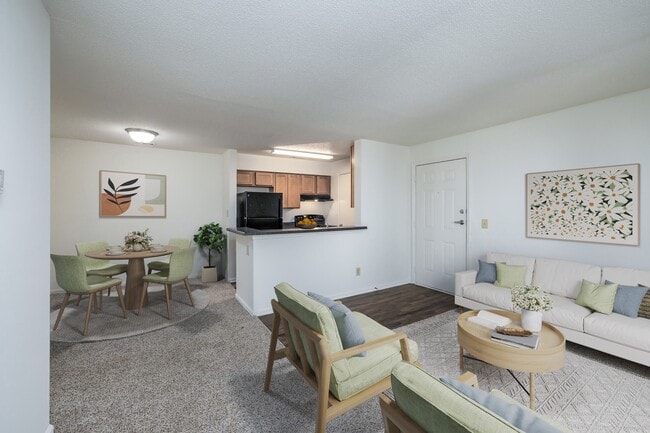 Magruder Run in Hampton, VA - Building Photo - Building Photo