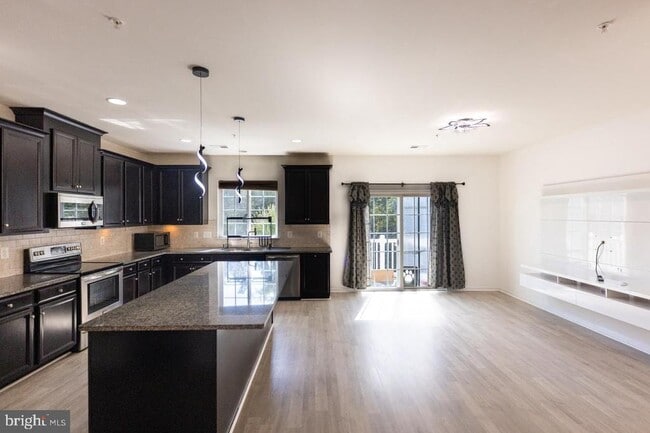 property at 14766 Malloy Ct