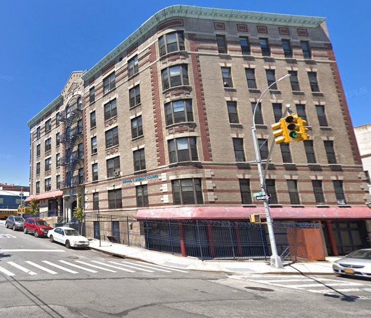 Seneca Houses in Bronx, NY - Foto de edificio