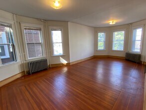 68 Dimick St in Somerville, MA - Foto de edificio - Building Photo