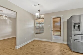 1946 Courtside Dr in Grand Prairie, TX - Building Photo - Building Photo