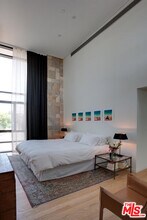 2726 Montana Ave in Santa Monica, CA - Building Photo - Building Photo