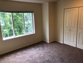 18270 Northeast 97th Way, Unit 104 in Redmond, WA - Building Photo - Building Photo