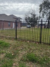 702 Staitti St in Humble, TX - Building Photo - Building Photo