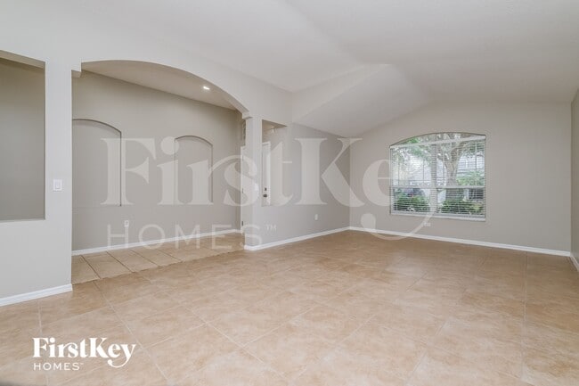 10107 Arbor Run Dr in Tampa, FL - Building Photo - Building Photo