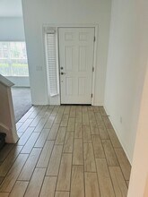 10749 Pleasant Knoll Dr in Tampa, FL - Building Photo - Building Photo