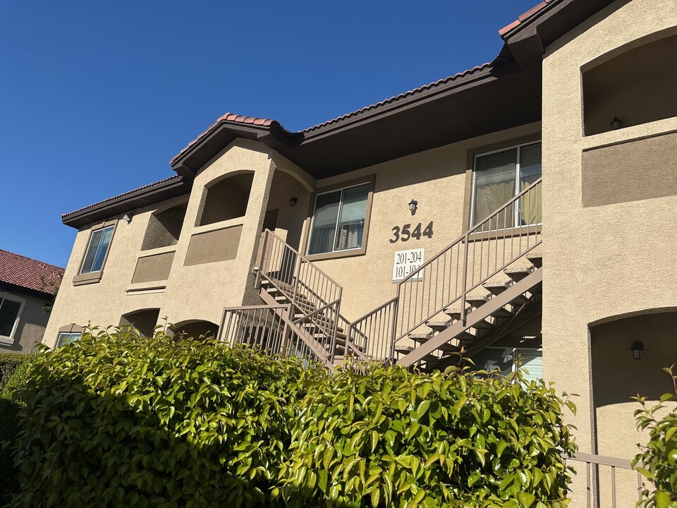 3544 Desert Cliff St, Unit 202 in Las Vegas, NV - Building Photo