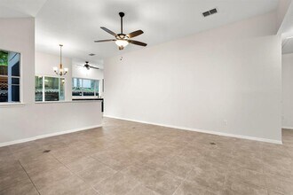 1709 Whitney Way in Austin, TX - Foto de edificio - Building Photo