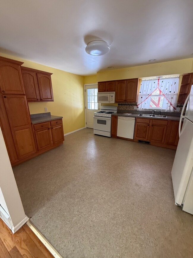 7 Apple Blossom Ln, Unit 7A