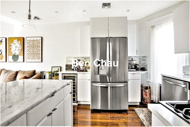 42 Cameron St, Unit 42-2 in Brookline, MA - Building Photo - Building Photo