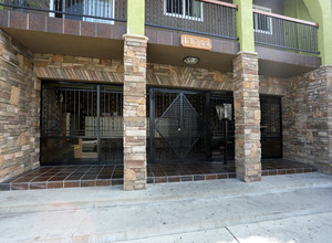 Cordary Apartments in Hawthorne, CA - Building Photo - Building Photo