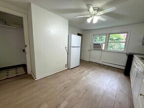 43 Aldrich Rd in Watertown, MA - Building Photo - Building Photo