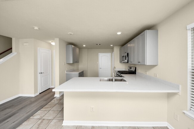 property at 19245 Reiner Gln Ct