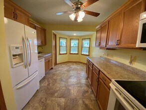 140 Orton Dr in Akron, OH - Building Photo - Building Photo