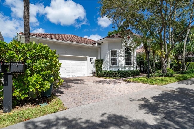 3975 194th Trl in Golden Beach, FL - Building Photo - Building Photo