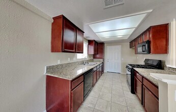 25276 Dana Ln in Moreno Valley, CA - Building Photo - Building Photo