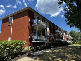 Buckingham Court Gardens Apartments