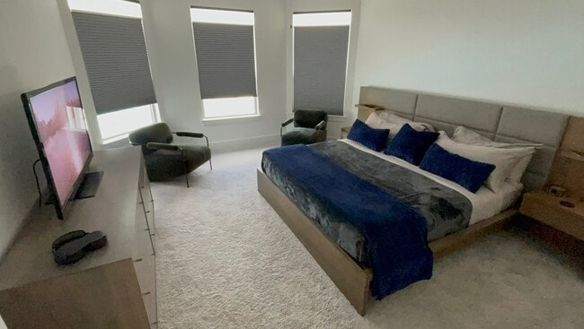 property at 15623 Roscobie Park Dr