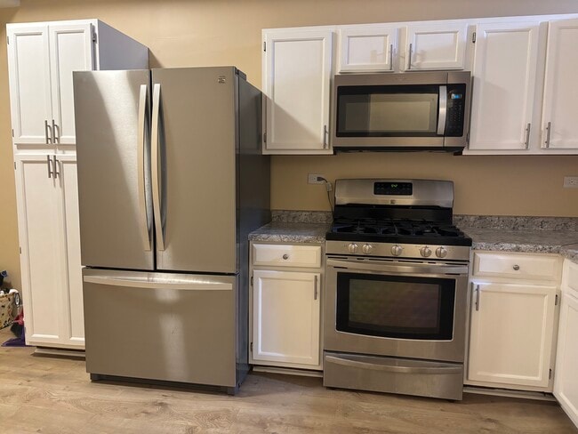 property at 1741 W 18th Pl